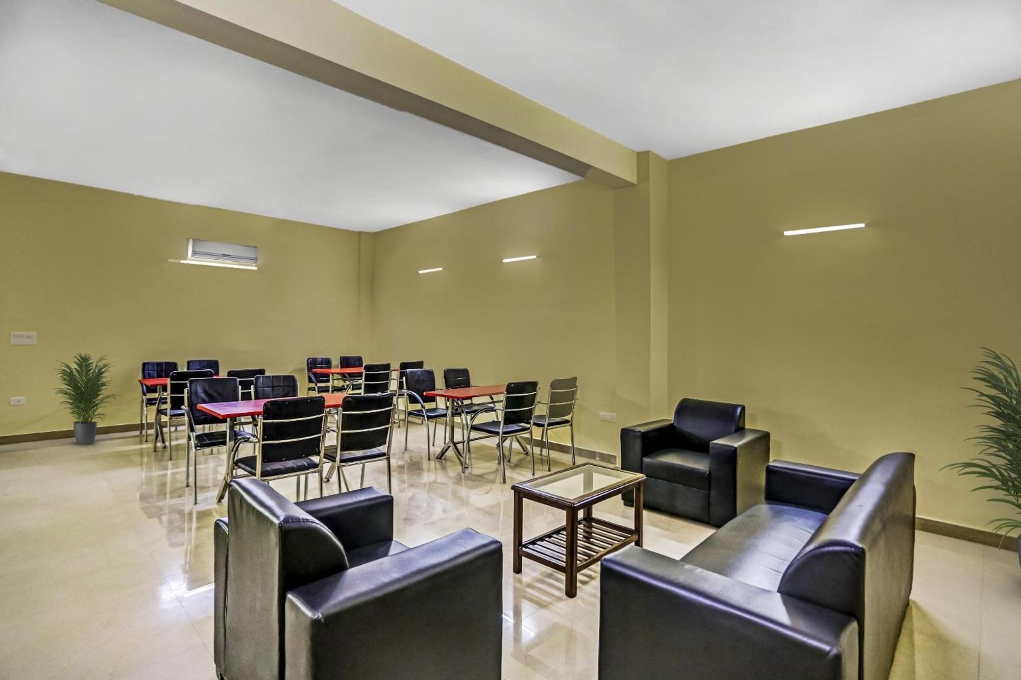 Townhouse Rumaisa Indirapuram Exterior foto
